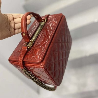 Chanel 紅色油蠟皮化妝包手提包盒子包——————————-舍
