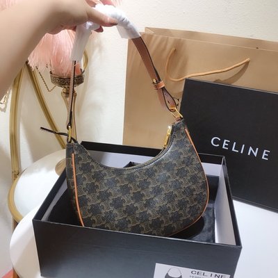 Celine 月牙包 discount