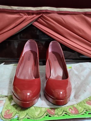 阿瘦 Beso 婚紗鞋 拍照鞋 高跟鞋 8號=25號 480 紅色 真皮 粗跟 防水台