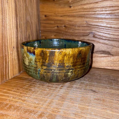 日本帝室技藝員二代大名家《伊東陶山》已故 作綠釉抹茶碗一只