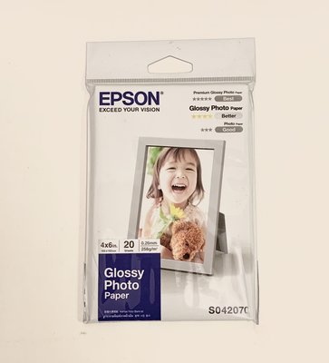 EPSON 噴墨印表機專用紙。Gllosy Photo paper 相片紙.全新