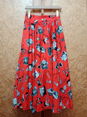 WANNABE 紅色歐風印像派長裙 W1030-7150 材質:纖維