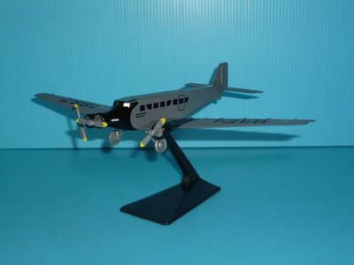珍上飛模型飛機：JU-52(1:250) JUNKERS(輪子銀色)(編號:V2)