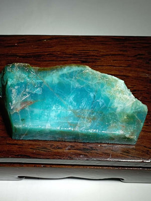 台灣都蘭藍寶原石切片（玻璃質）