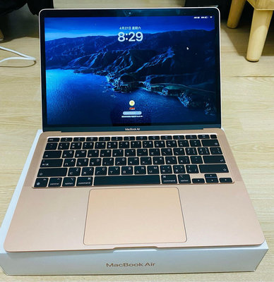 2022/9月購買 Apple MacBook air M1 玫瑰金 8GB SSD256GB 9.9新