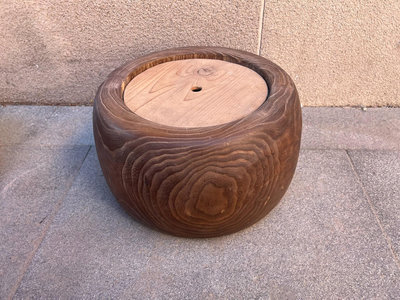 日本木器！桐木火缽一個，花紋漂亮，包漿好，適合茶室，尺寸如圖974