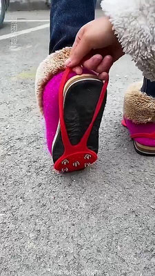 不銹鋼8齒冰爪 攀巖雪爪 冬季戶外兒童防滑鞋套 彈簧反光登山釘鞋