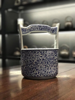 【二手】日本陶瓷花瓶，水桶形，青花染付 直徑： 20厘米 高度： 25厘米 回流 茶具 收藏 【聚寶軒】-974