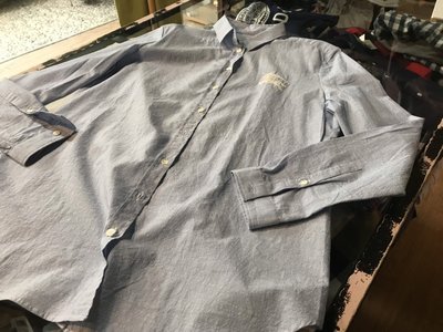 黑標英國 Burberry 大戰碼 棉襯衫 ( 淡水藍 XL) 6500含郵 賠售