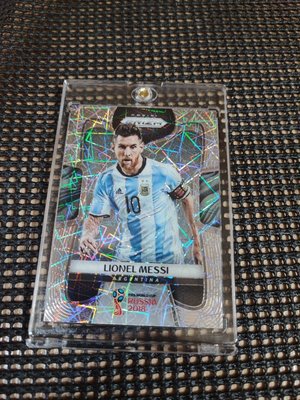 2022世足阿根廷冠軍 梅西 Lionel  Messi  2018 prizm 鐳射卡 附卡磚