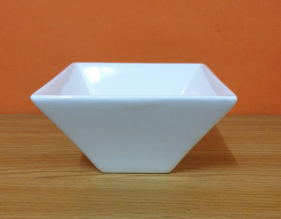 陶瓷碗二手精品 白瓷方形 點心陶瓷碗 口徑12x12cm