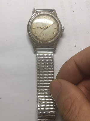 y英納格上勁古董男錶出售，一線百姓手里收來的，圖片視頻實拍，純