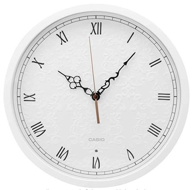 日本進口 好品質 正品   SIO卡西歐 圓形簡約白色框掛鐘電波鐘 牆鐘浮雕藝術時鐘錶送禮禮品家飾