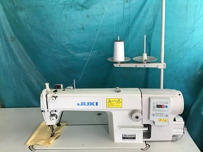 縫紉機、日本製JUKI.5550電腦自動切線，（電腦為全新保固一年）工廠，做樣，最愛，送LED工作燈（卓面客製化）