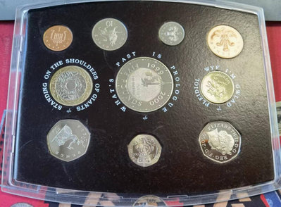 英國2000年千禧年精制紀念套幣10枚帶證書含首部公共圖書館