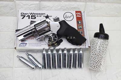 台南 武星級 ASG 715 2.5吋 左輪 手槍 CO2直壓槍 銀 + CO2小鋼瓶 + 奶瓶( Dan Wesson