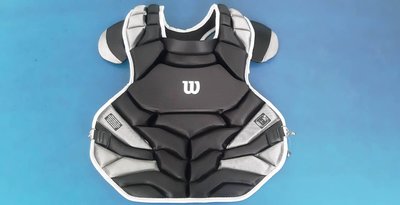((綠野運動廠))最新款WILSON職業等級成人硬式棒球用捕手護胸15"~耐用鐵扣式,內裡透氣穿戴舒適保護佳~優惠促銷~