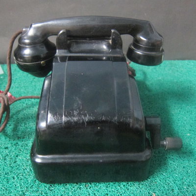 [蕃薯糖]日據時代手搖式古董電木電話機磁石電話機/(稀少) (581)