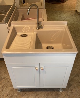 76X57白玉色人造石洗衣槽(固定式)+白木紋發泡板櫃+檯面單冷水龍頭(德浦家具)