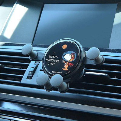【現貨】手機車載支架 Snoopy史努比 車載手機支架導航重力自動固定出風口 Automotive inter XSK5