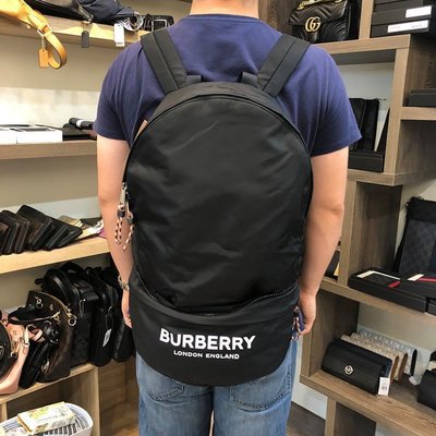 【二手】BURBERRY19ss新款途多廣的徽標尼龍兩用腰包，可展開調整式背帶幫作後背包使用。