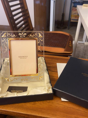 mikimoto御木本 珍珠相框 帶四顆珍珠 外盒老舊