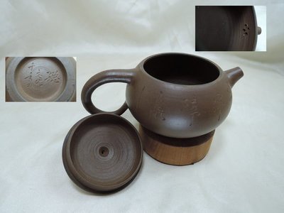 [老夫子]臺灣早期名家手拉胚茶壺（郭瑞聰）20年左右  407011
