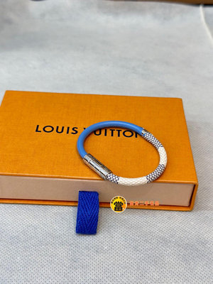 Shop Louis Vuitton DAMIER Sign it bracelet (M6623E M6616E) by IledesPins