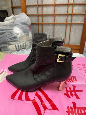 「 二手鞋 」 TAS 女版皮革短靴 22cm（黑）74