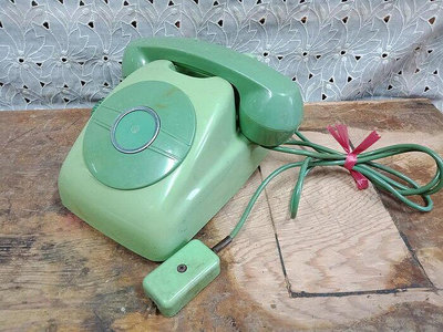 庄腳柑仔店~早期美好年代普普風湖綠老電話機旅社飯店分機電話600型電話機A