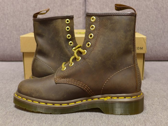 doc martens 1460 crazy horse