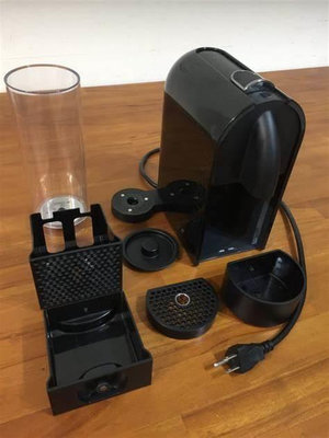 Nespresso U 雀巢膠囊咖啡機  義式咖啡機   (C50 D50 )