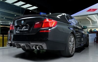 【政銓企業有限公司】BMW F10 F11 M5 V款 高品質 抽真空碳纖維 卡夢 後中包 後下巴535 550 M5