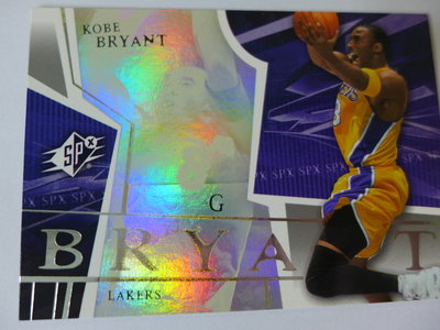 ~ Kobe Bryant ~2003年SPX 名人堂/小飛俠/黑曼巴/柯比·布萊恩 閃亮設計.NBA雷射卡