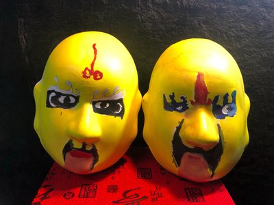 『華山堂』 收藏  瓷器 壽喜神 川劇 國劇 面具 臉譜面具 手繪 2個一標