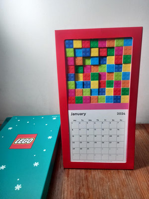 全新 LEGO樂高桌曆 積木 月曆 盒裝桌曆 日曆 文具 行事曆 創意桌曆 益智 設計款 插畫 卡通 2024年103年