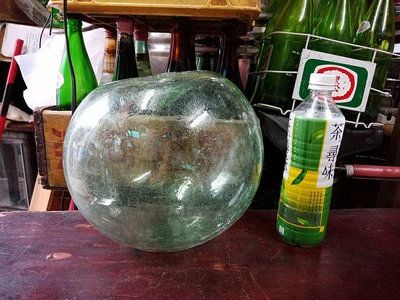 庄腳柑仔店~早期翠綠氣泡玻璃浮球B