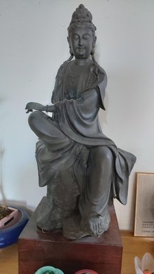 台灣第一銅雕大師謝毓文觀自在出售。