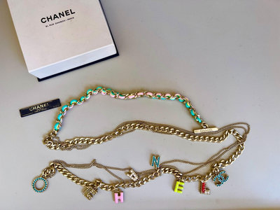 Chanel vintage香奈兒中古彩色琺瑯字母穿皮鍊條項鍊毛衣鍊