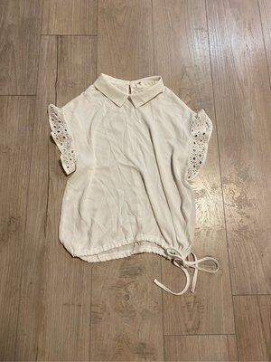 黃色小鴨 韓國製 白色雪紡 蕾絲波浪袖 短袖襯衫。9.5成新