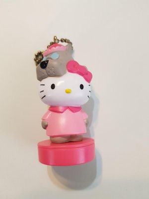 7-11 Hello Kitty 夢幻變裝吊飾印章....大野狼