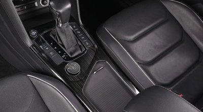 現貨熱銷-【易車汽配】福斯 VW 17-20年 TIGUAN 排檔框 排檔裝飾框 中控面板 排檔座飾板 黑鈦拉絲