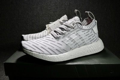 Adidas Originals NMD_R2 Primeknit 白灰條紋 男鞋 BB2905