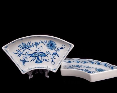 *JAZZ 棧 * 德國 Meissen 麥森手繪大型藍洋蔥扇型盤2盤一級典藏品