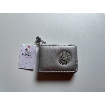全新 Kipling 猴子包 AC3715 金属銀色 輕便防水 休閒時尚多隔層卡夾 多卡位卡包 零錢包 工作證件夾