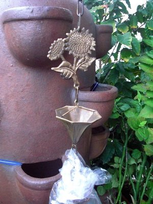 【路卡傢飾～園藝造景】太陽花雨漏 接水器 盛水器  水景 庭園造景 水龍頭、擺飾