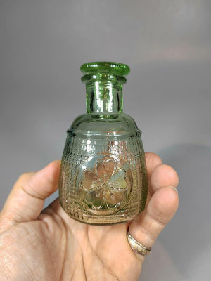 六十年代玻璃小油瓶，花生油瓶，醬油瓶，包真包老，完美全品，輕