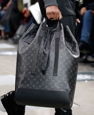 Louis Vuitton 後背包 LV 手提 束口包 (非fragment藤原浩閃電聯名) 38