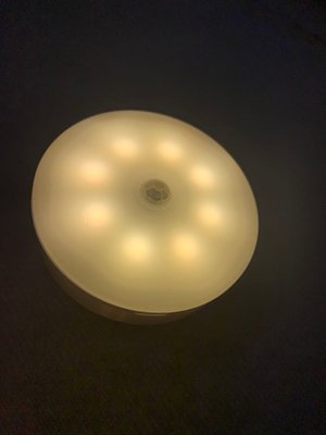 小夜燈 磁吸隨意貼 黃光 充電款 人體感應 圓型 感應燈 USB充電 LED省電 充電可用ㄧ個禮拜 400mA