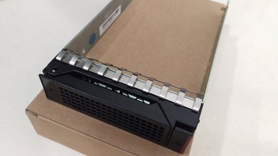 IBM Lenovo 全新盒裝 3.5 Tray 03T8898 SM10A43752